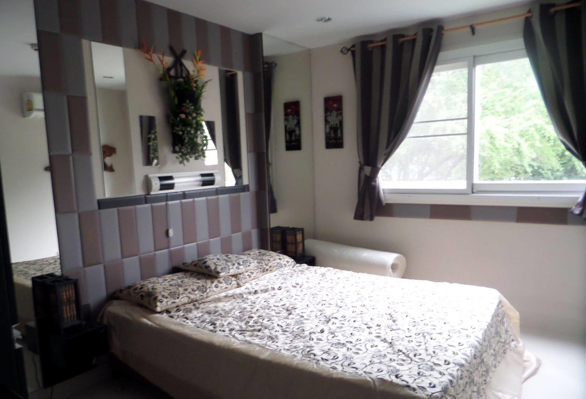 Park Lane Resort By West Joint Venture Csomtien-part Kültér fotó
